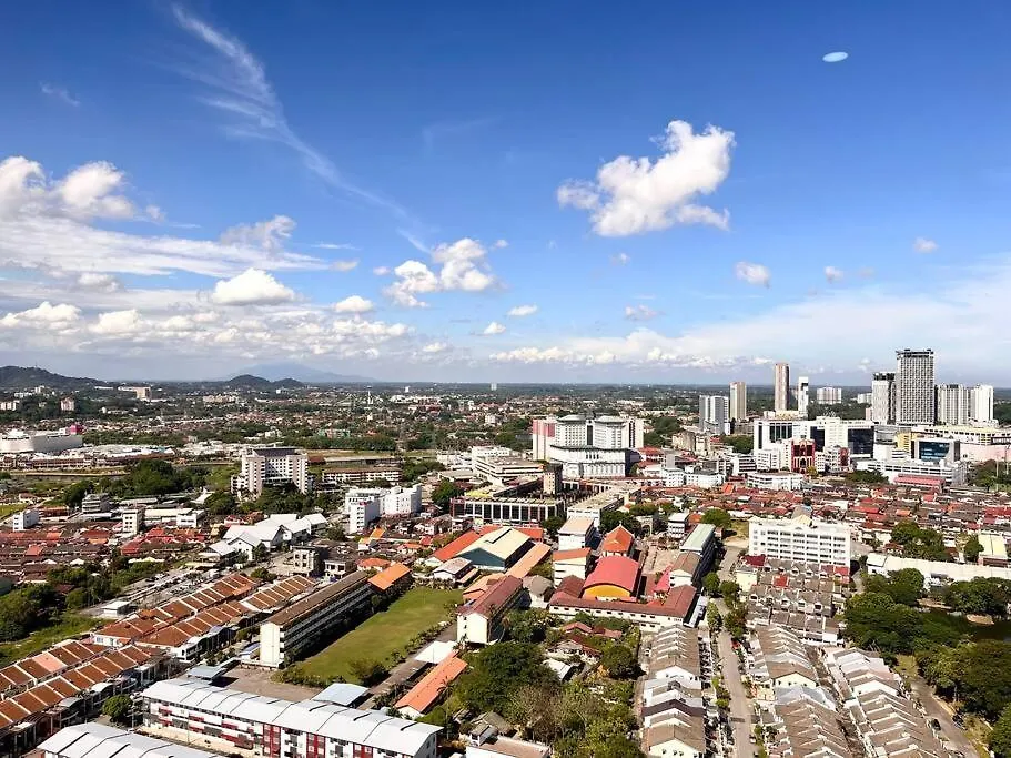 Urban Vista @ The Quartz Residence: City Center Retreat With Infinitypool Malacca 0*,
