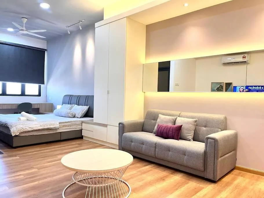Urban Vista @ The Quartz Residence: City Center Retreat With Infinitypool Malacca Malaysia